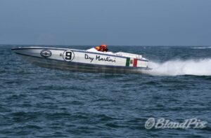Dry Martini boat in a race