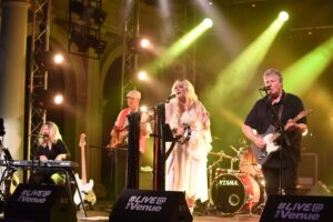 Fleetwood Mac - Our Own Way